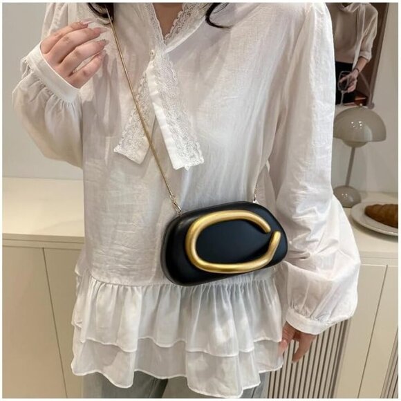 Elegant Black Evening Clutch Purse - PU Leather & Metal Design, 2-in-1 Style - Picture 4 of 5